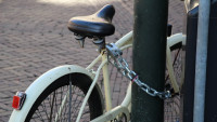 kolo zámek bicycle-1313892 1280